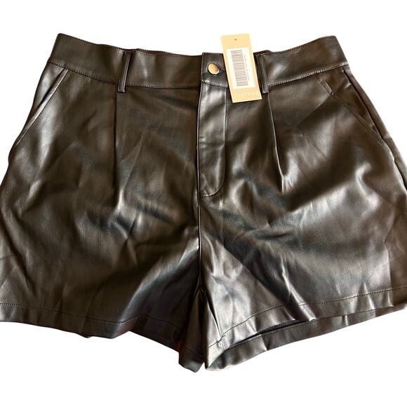 Boohoo Pants - Boohoo Faux Leather  Black Shorts with pockets Xl